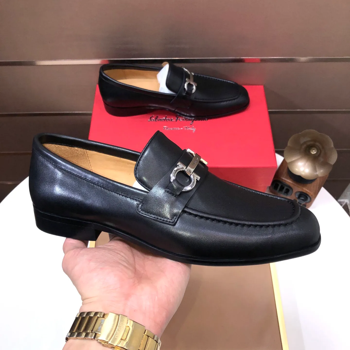 Men's shoes💰580💰【Ferragamo】Official website new product update👏High-quality casual shoes👟Imported first-layer calfskin with official website breathable printed fabric, comfortable and breathable, cowhide lining. Matching code: 38~44 (45 customized, non-refundable)